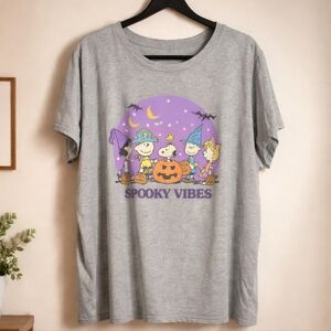 199 Torrid 4 4X Heather Gray Short Sleeve Tee with Halloween Graphic